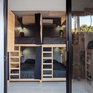 Bed 8-Bed Female Dormitory Room